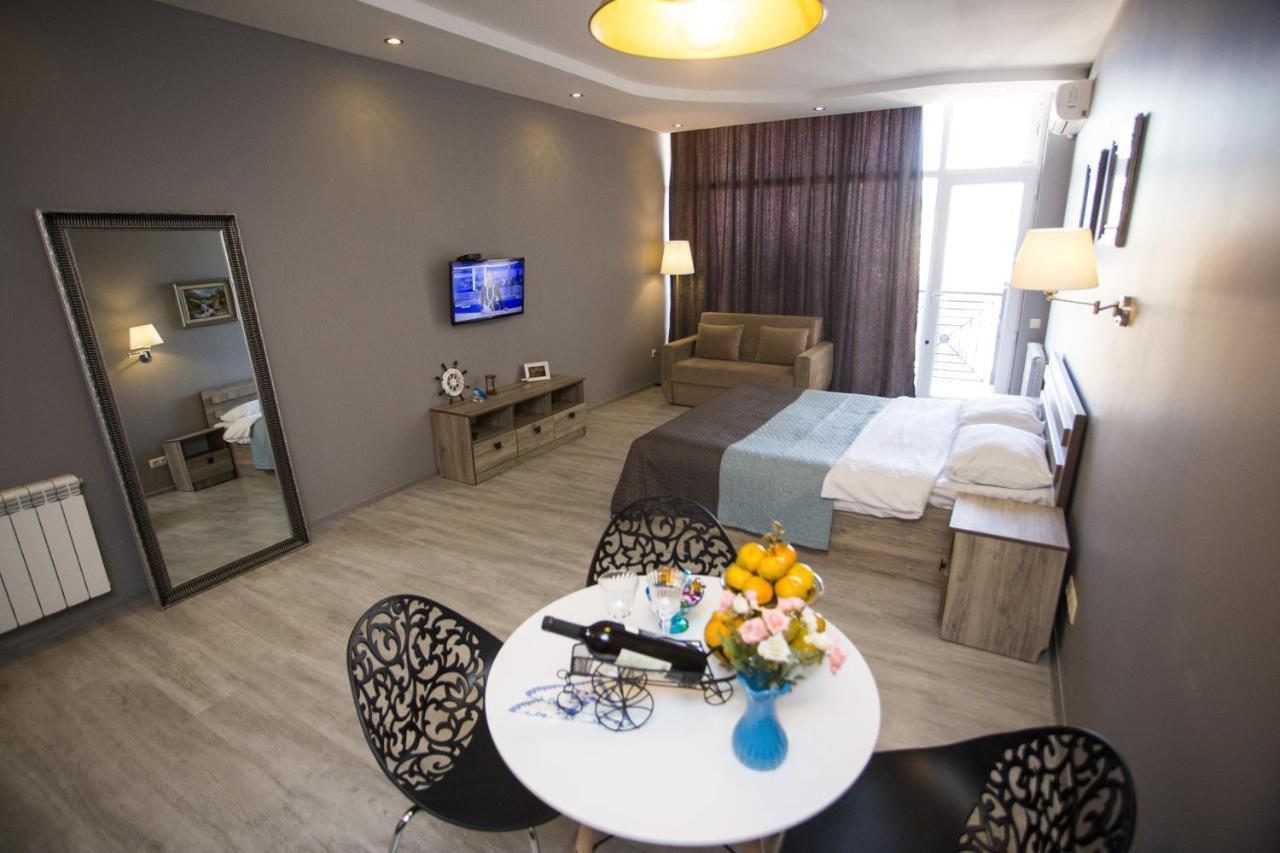 Luxury Room Батуми Экстерьер фото
